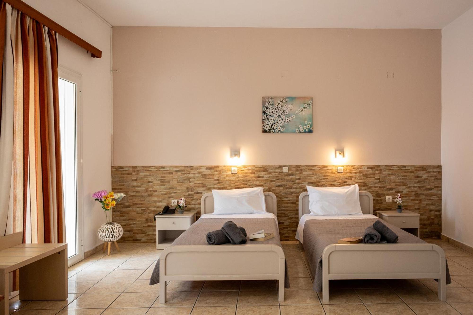 Paradiso Hotel Sea View And Pool Suites Ipsos Corfu エクステリア 写真
