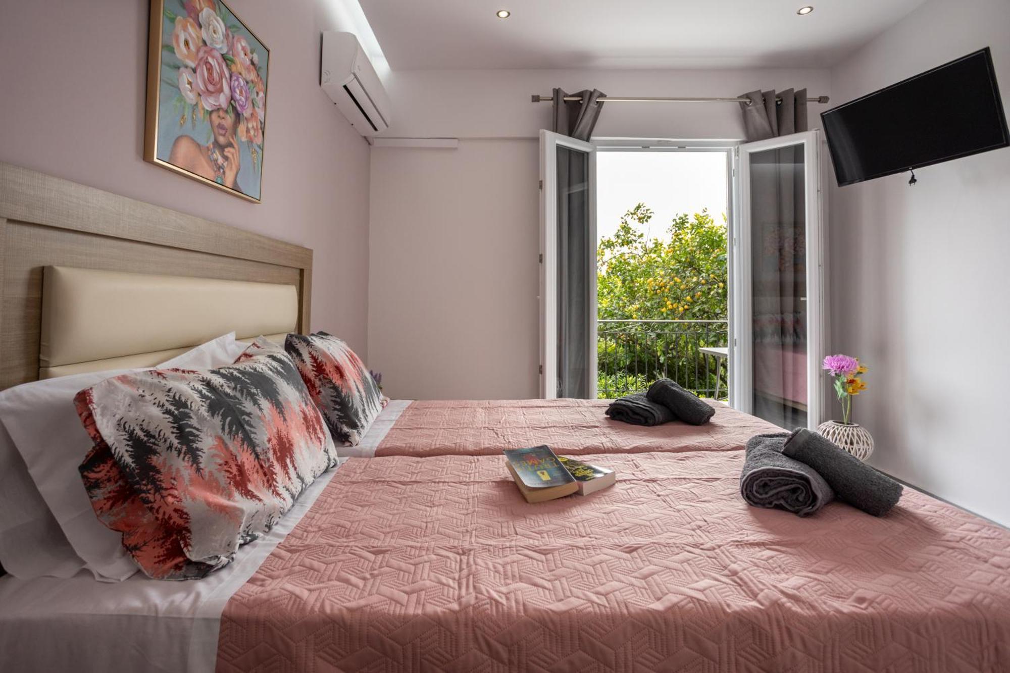 Paradiso Hotel Sea View And Pool Suites Ipsos Corfu エクステリア 写真